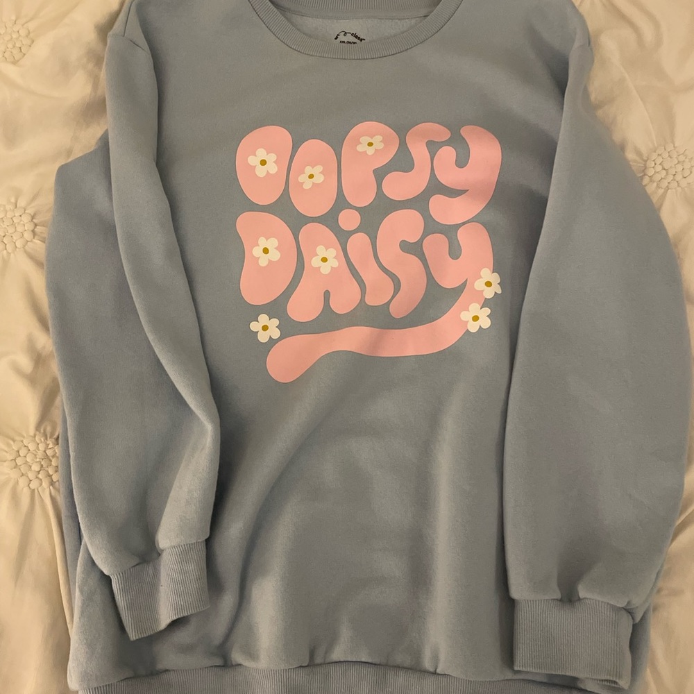 Art class baggy oversized PREPPY crewneck so soft worn once “oopsy daisy” preppy